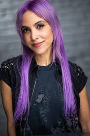 Bobbi Newton's Instagram, Twitter & Facebook