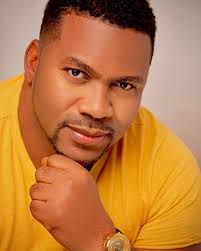 Elvis Chucks (@elvischucks) · Instagram 照片和视频