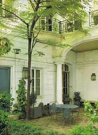L Appartement D Isabelle Adjani Decore Par Jacques Grange Le Blog De Haute Decoration Over Blog Com Jardin D Hiver Appartement Hotel Particulier