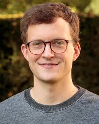 Meet Erik Head 👋 A chemical engineering student from Texas A&M University,  Erik explored methods for denitrifying crude biofuels through the U.S.  Department of Energy's Science Undergraduate Laboratory Internships (SULI)  program at