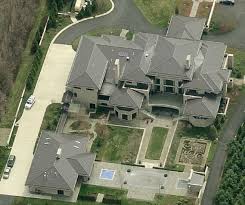 An Exclusive Look At Lebron S 9 2 Million Ohio Mansion Full Gallery Inside Cavaliers Nation Mansions Lebron James Home Big Mansions