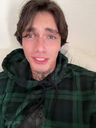 Quin Scott Can Opening