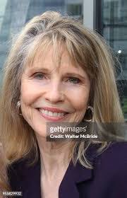 Donna Hanover's Instagram, Twitter & Facebook