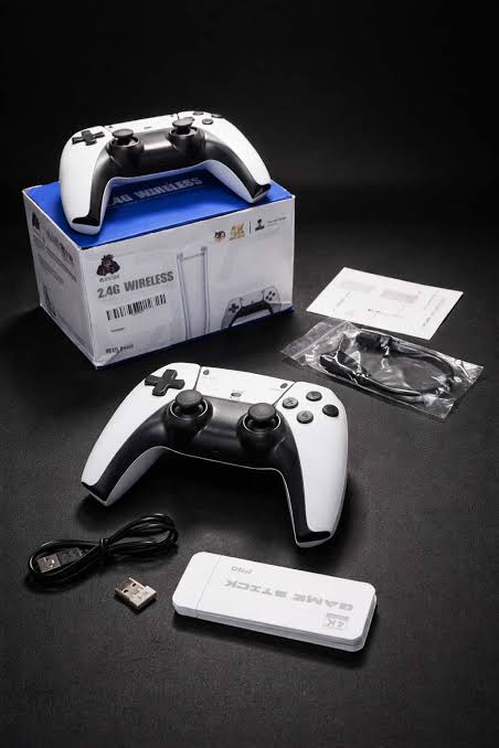 Consola Retro Game Stick M15 🎮 Más de 20,000 juegos clásicos en un solo  dispositivo 🕹️ 23 emuladores compatibles para una experiencia retro  completa 📡 Controles inalámbricos 2.4G con excelente ...