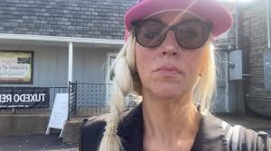 Willa Barrett's Instagram, Twitter & Facebook