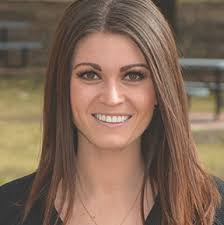 Sarah Savage's Instagram, Twitter & Facebook