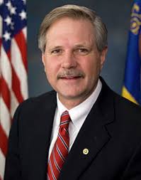 Hoeven: Postmaster general commits to improving services in western ND