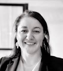 Sarah Auld's Instagram, Twitter & Facebook