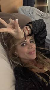 Que mejor noticia al despertar q saber q ya somos 3.000 suscritos y amigos  en EL PODCAST DE EVA. Hoy IMPERDIBLE!!!!! 19:00 horas @raimundocerdah habla  con nosotros a corazón abierto! 💃♥️