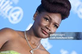 532 Sarah Niles Photos & High Res Pictures