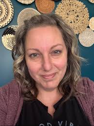 Hello :) I'm writing a blog for a mental health charity about The Power of  Community Support. I'd love to include a quote and a bit of insight from a  professional who