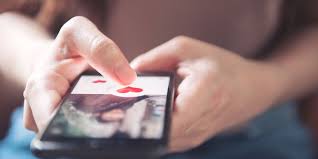 People are usually drawn to other people they have a lot in common with so try to make that the focus of your question. How To Start A Conversation On Tinder Without Feeling Awkward