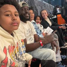 Stephen Curry believes he's the greatest Point Guard of all time 🔥(via  Gilbert Arenas Show)