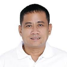 Steve Solon's Instagram, Twitter & Facebook