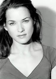 Nicole Dehuff Actress Best Remembered For Her Role Of Deborah Byrnes In The Ben Stiller Box Office Smash Famous People That Died Celebrity Scandal Nicole