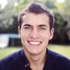 Caroline Anthes (@CarolineAnthes)