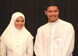 While certain quarters could smell that something was brewing ahead of nov 13, both fattah and fazura remained. Fattah Fazura Nikah Tanpa Kongsi Maklumat Lengkap Hiburan Mstar