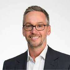 Eric Henschel's Instagram, Twitter & Facebook