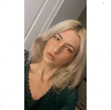 Alexis Lambros's Instagram, Twitter & Facebook