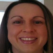 Julie Kitts's Instagram, Twitter & Facebook