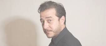 Andrés Almeida, artista camaleónico y entrañable pedazo de esta ciudad