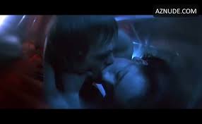 L'enquête le conduit à un homme d'affaire mystérieux et insaisissable. Mathilda May Breasts Bush Scene In Toutes Peines Confondues Aznude