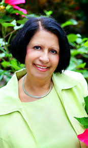 Hilda Pope's Instagram, Twitter & Facebook