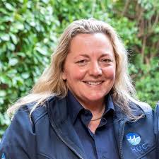 Vicki Bean's Instagram, Twitter & Facebook