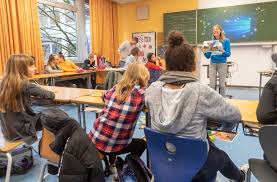 April 2020 +++ bund und länder haben in dieser woche entschieden, den schulbetrieb ab dem 4. Corona Beschrankungen Bayern Bis Mitte Juni Alle Schuler Wieder In Die Schulen Politik Stuttgarter Nachrichten