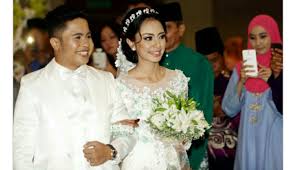 His debut album, masih jelas, was released on 14 july 2009. Majlis Resepsi Hafiz Suip Isteri Berjalan Lancar Utaranews