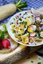 Weisswurstsalat Mit Susser Senf Dressing Herd S Kasper Rezept Weisswurstsalat Senf Dressing Kalte Vorspeisen