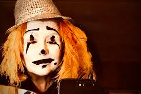 Merry Andra, Larmes de Clown:KNAG