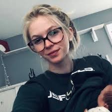 Maggie Jansen's Instagram, Twitter & Facebook