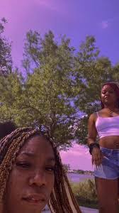 Minerva Travis's Instagram, Twitter & Facebook