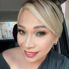 Erendida Gomez's Instagram, Twitter & Facebook