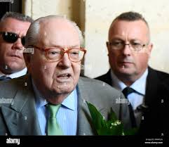 Jeanne darc statue hi-res stock photography and images