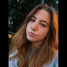 Anna Kovar's Instagram, Twitter & Facebook