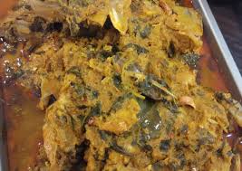 Paduan bumbu gulai yang kuat sangat pas dengan lembutnya daging ikan setelah mendidih, masukkan ikan kakap dan tambahkan sedikit garam. Resep Gulai Kepala Ikan Kakap Untuk Menu Buka Puasa