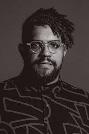 Conheça o designer Brito