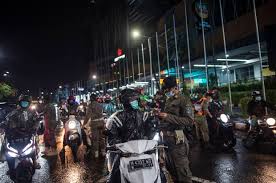 Dki memberlakukan psbb transisi yang berdampak penutupan restoran, tetapi daerah penyangga bodetabek tetap buka. Vkf2jjkybmoeum