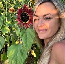 Exciting news, Red Green fans! The iconic "Official Red Green Signature  Field Maneuvers Cap" is BACK IN STOCK! Don't miss out this time