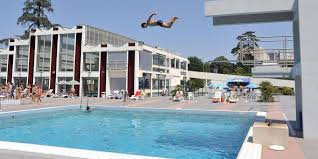 La Metropole De Bordeaux Face A Une Penurie De Piscines