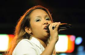 4 Bruna Karla Royalty-Free Images, Stock Photos & Pictures