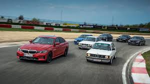 The bmw e46 is the fourth generation of the bmw 3 series range of compact executive cars, which was produced from 1997 to 2006.first introduced in november 1997, the e46 was available in sedan, coupé, convertible, station wagon and hatchback body styles. Bmw 3er 7 Generationen Im Vergleich Oamtc Youtube