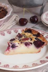 Le Vrai Clafoutis Paris Dans Ma Cuisine Cuisine Francaise Desserts Classiques Clafoutis Aux Fruits