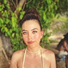 Krystal Carbonell's Instagram, Twitter & Facebook