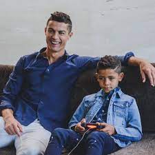 Ronaldo's relationship with cristiano jr. Cristiano Ronaldo Wiki 2021 Girlfriend Salary Tattoo Cars Houses And Net Worth