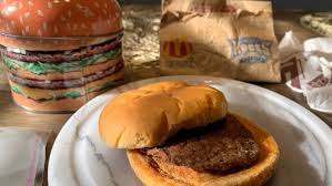 There's several in aberdeen which pay £6.00/hr to under 18s actually. Exclusive Utah Man Unveils 20 Year Old Mcdonald S Hamburger Kutv