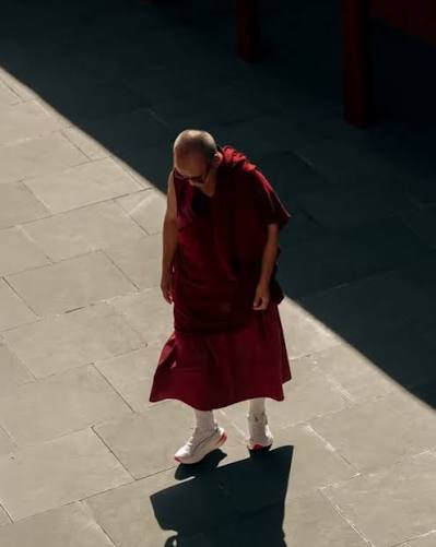 PUMA brought the Deviate NITRO PURE to Buddhist monks as part of its “Meditation in Motion” campaign ahead of the Ladakh Marathon 🏃‍♂️🔥 (via @pumarunning)