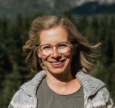 Lisa Teitelbaum's Instagram, Twitter & Facebook